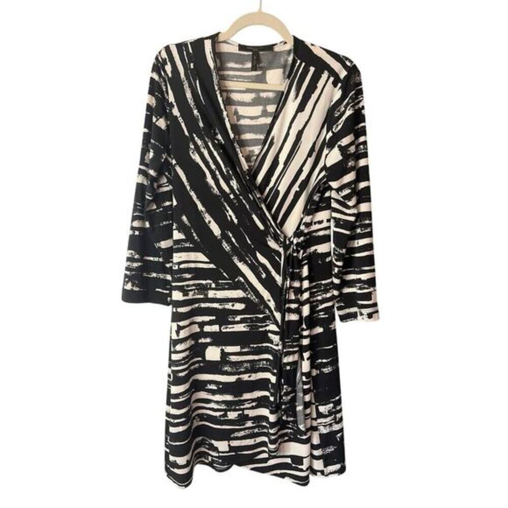 BCBG MaxAzria Black and White Abstract Geometric Wrap Dress, Size Petite Large.